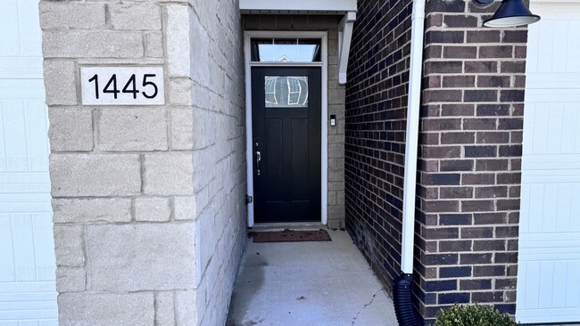 Photo - 1445 Superior Dr