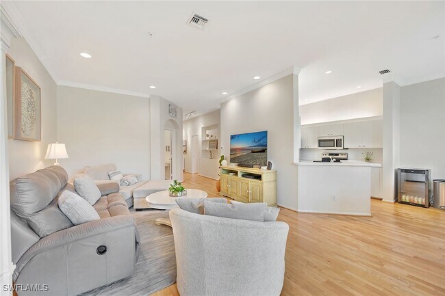 Photo - 400 L'Ambiance Cir Unit 204