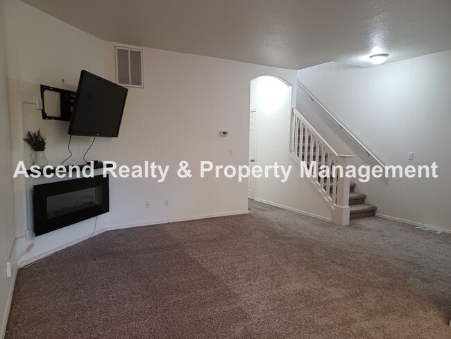 Photo - 3 Bed Townhome 1 Car Garage Backs to Green...