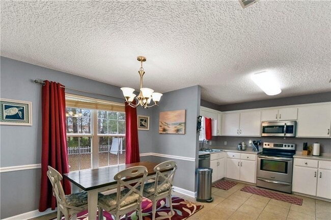 Photo - 375 Wellington Pl