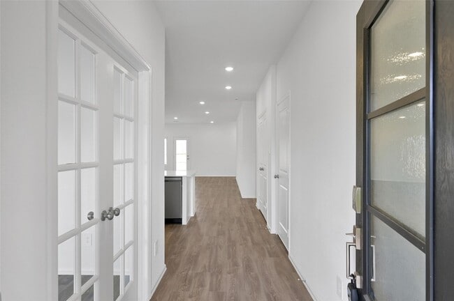 Photo - 3609 Oakvale Dr