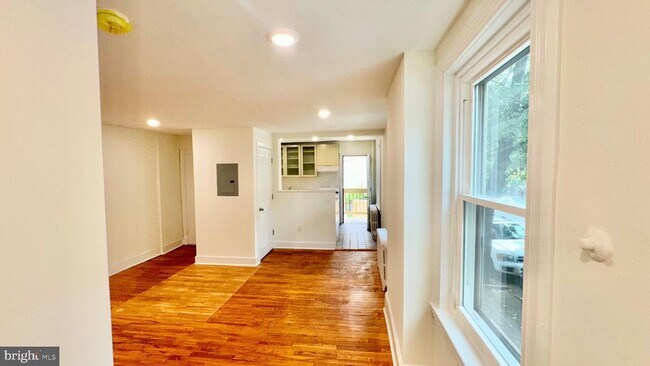 Photo - 2148 Green St