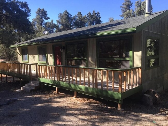 Building Photo - 2704 Tirol Dr