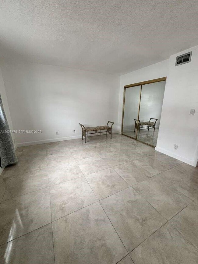 Photo - 541 Blue Heron Dr Unit 215