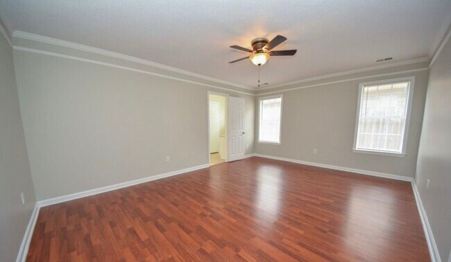 Photo - 7347 Kingsland Dr