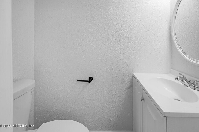Photo - 2057 Blair St