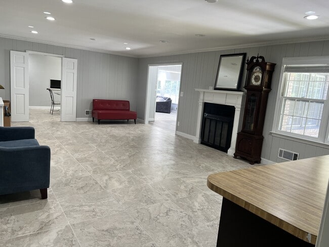 Photo - 4867 Dean Ln SW