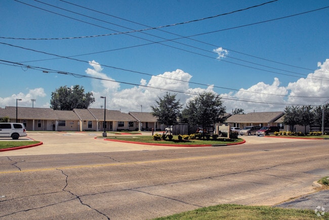 Photo - Gracemont House Apartments