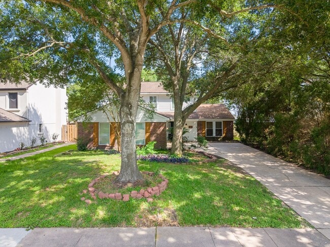 Building Photo - 8030 Pine Falls Dr