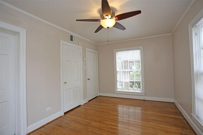 Photo - 5625 Jackson St