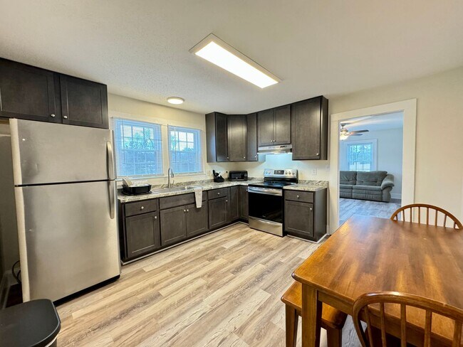 Photo - Fully Furnished and Utilities Included!