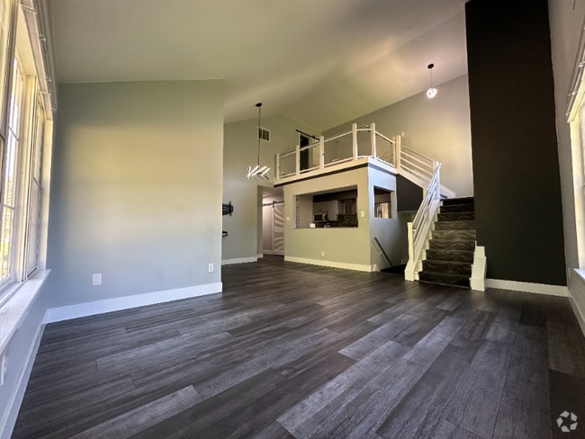 Building Photo - 66 Andover Pl Rental