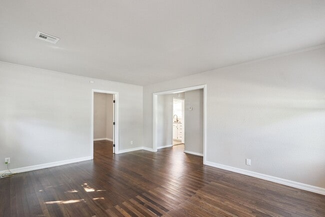 Photo - Location, Light & Lifestyle! 3-Bedroom Tul...