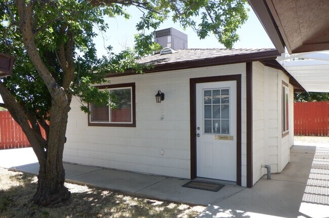 Building Photo - Clo229 Unit Studio Rental