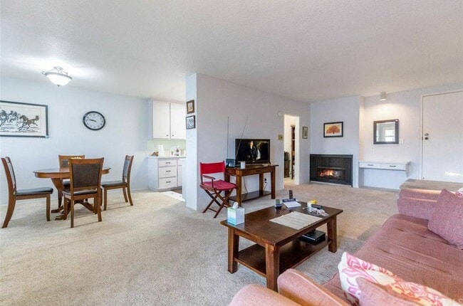 Photo - 277 Pleasant St Unidad 317