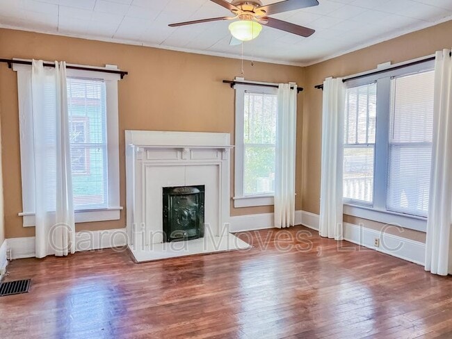 Photo - 771 Maple St