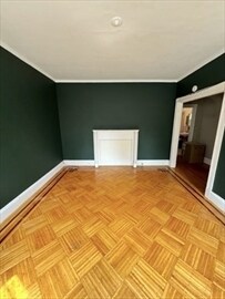 4 Woodstock Ave Unit 1