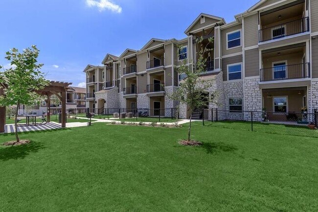 Photo - 9311 FM1560 Unidad b2