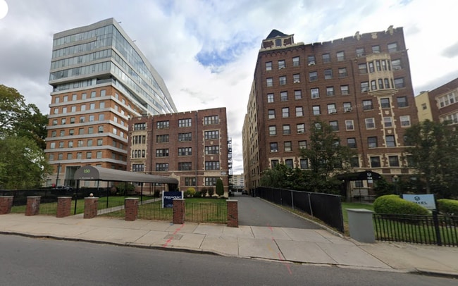 Building Photo - 157 S Harrison St