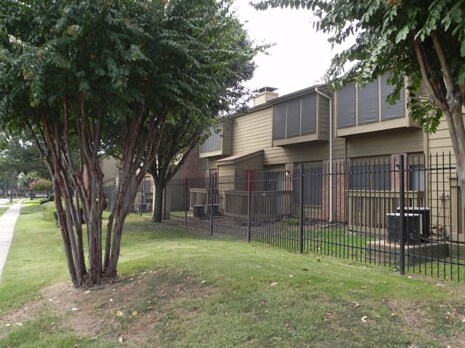 Oak Hills Apartments - Oak Hills Apartments