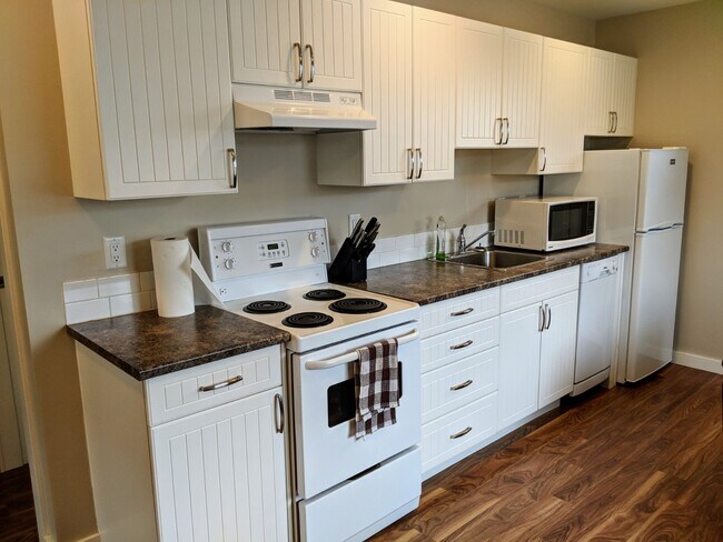 Photo - 1630 C-1688 88 Ave