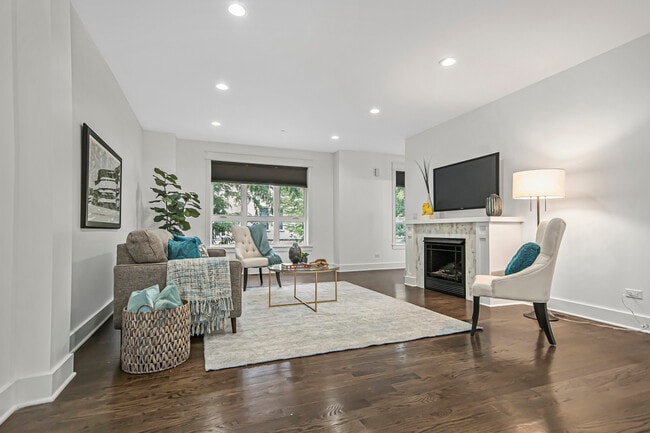 Photo - 8146 Lincoln Ave