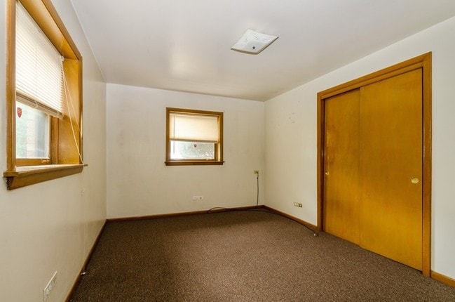 Photo - 14547 Chicago Road