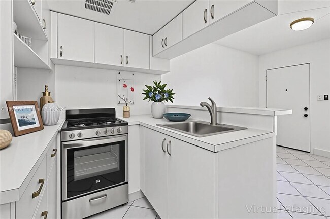 Photo - 345 Michigan Ave Unit 2