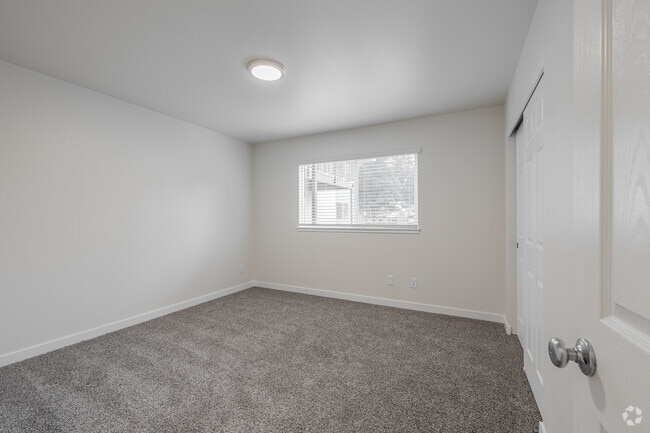 2BR, 1BA - 714SF - Primary Bedroom - Westview Terrace