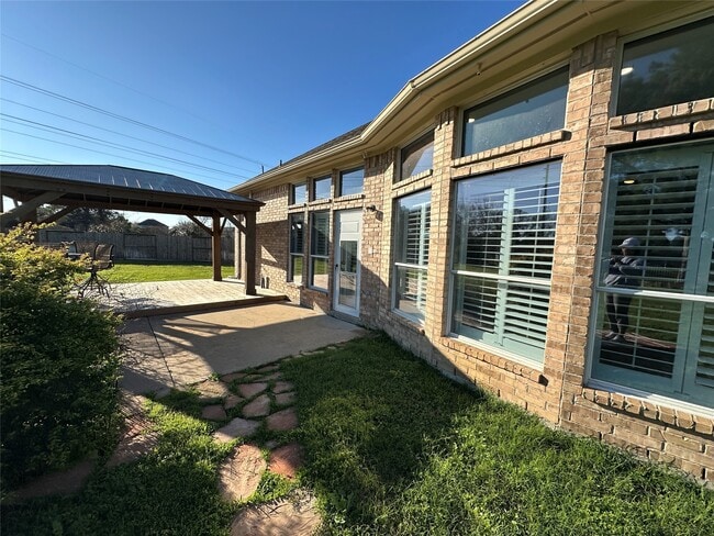 Photo - 1106 Chelshurst Way