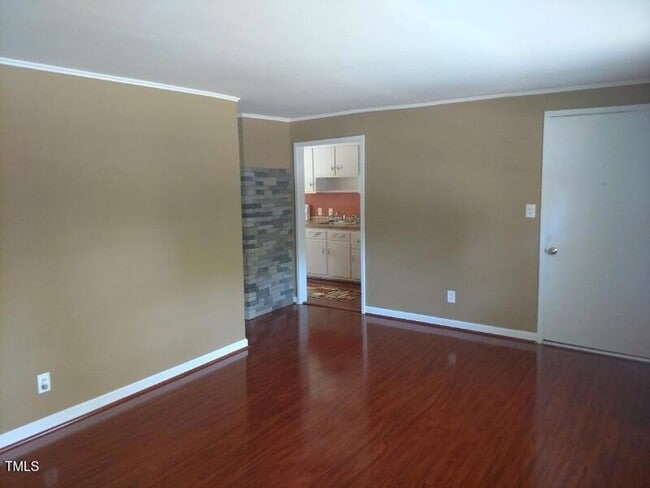 Photo - 835 Daniels St Unit 2C