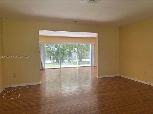 Photo - 5340 Orduna Dr
