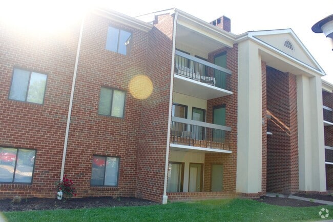 Building Photo - 1026 Blue Ridge Dr Rental