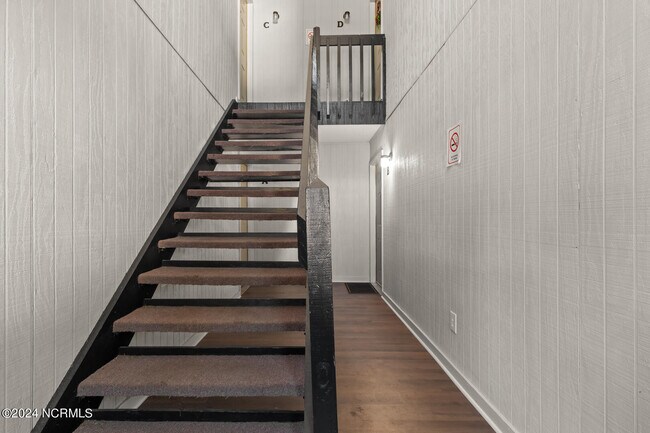 Photo - 107 Ravenwood Dr Unidad A