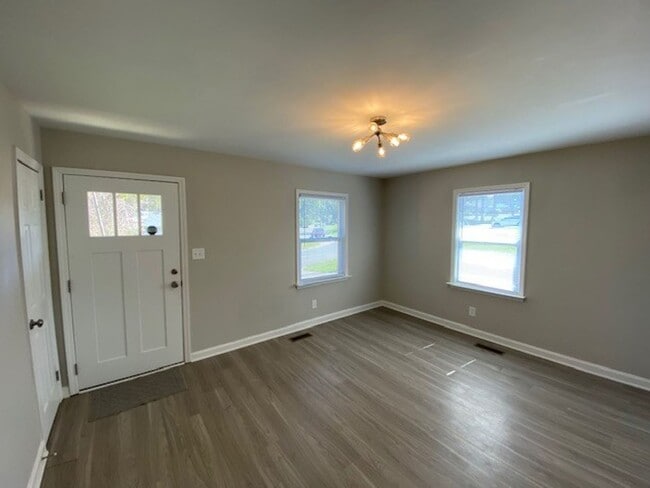 Photo - Minutes from Uptown!  100% Renovated!