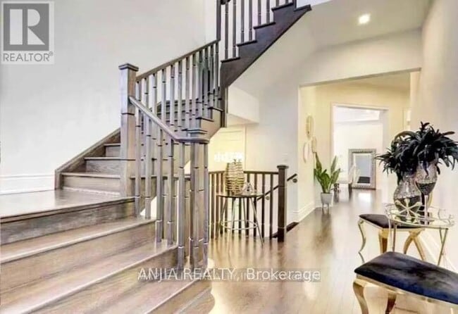 Photo - 158 Hurst Ave