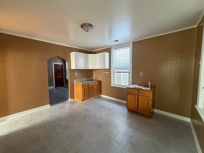 Building Photo - 1629 W 38th St Unit 2FLR REAR