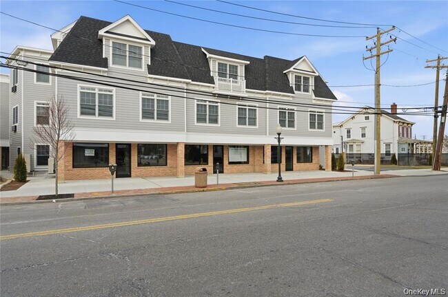 Photo - 180 Deer Park Ave Unidad 207