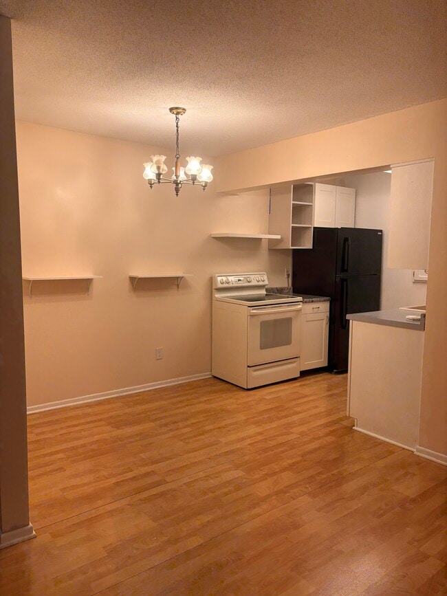 Photo - 2700 Oxford St N Unit Roseville Condo