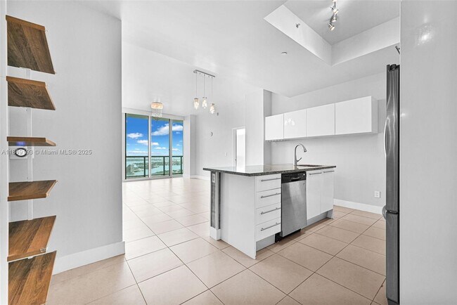 Photo - 888 Biscayne Blvd Unidad 5010