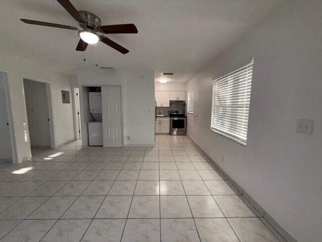 497 NW 40 Ct Oakland Park, FL 33309