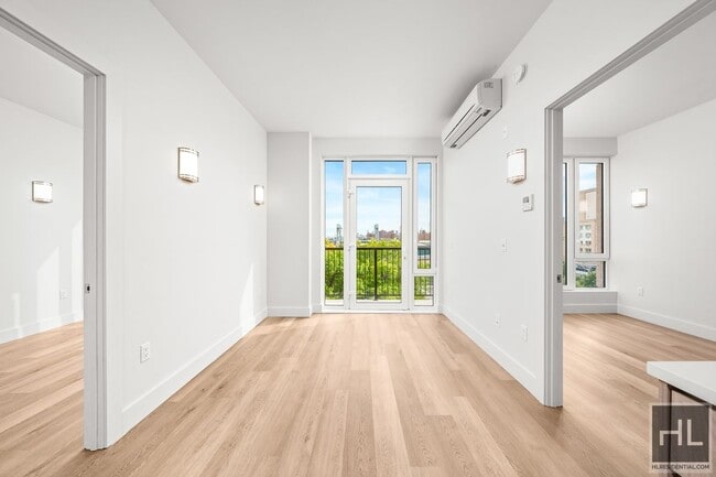 Photo - BRUCKNER BOULEVARD Unit 504