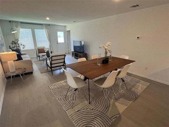 Photo - 244 Ammolite Ln