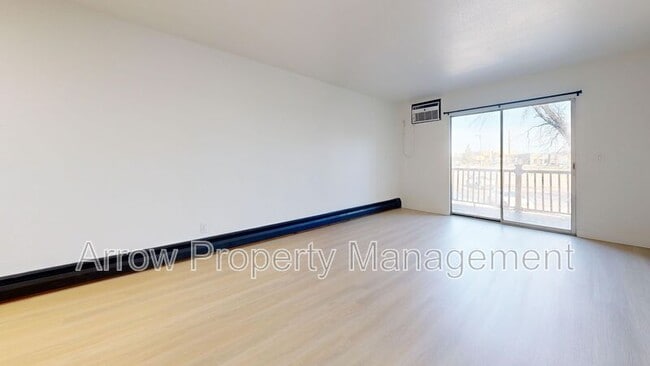 Photo - 215 E Arbor Ave