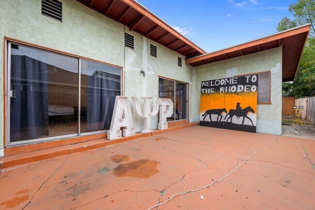 Photo - Attached garage + no back house!