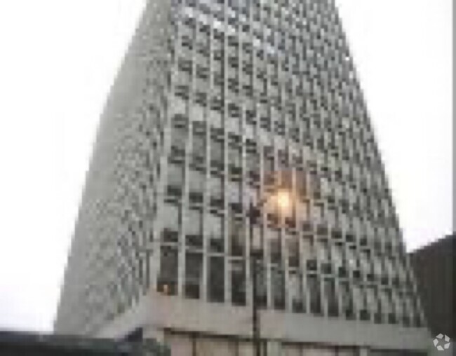 Building Photo - 444 W Fullerton Pkwy Rental