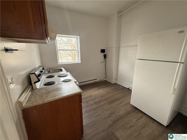 Photo - 425 Liberty St Unit 2