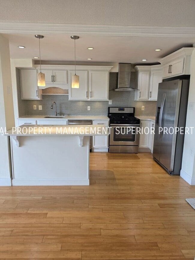 Photo - 801 Yale Ave