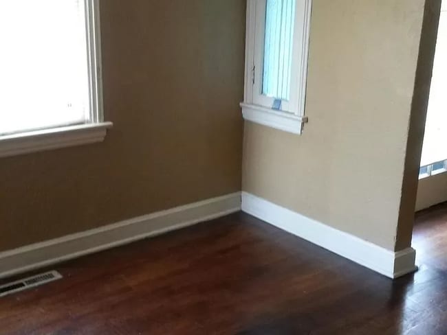 Photo - 7400 Forest Ave