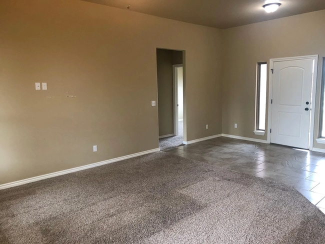 Photo - For Lease - Comfortable and Convenient Living